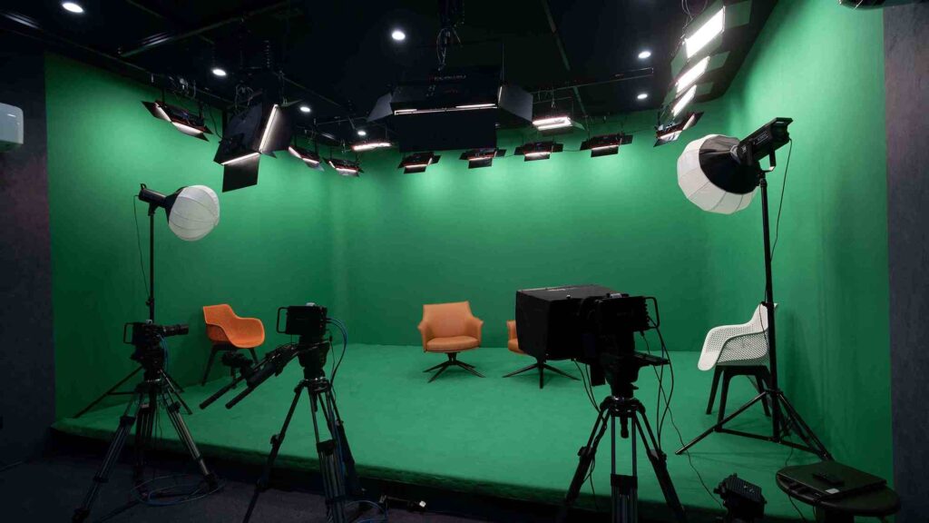studio 2